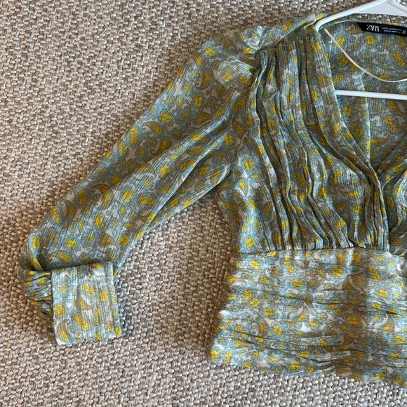 ZARA long sleeve too XS - Picture 3 of 5